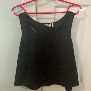 Black tank top!
